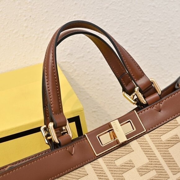 Fendi Shoulder-Tote Bag - Picture 4 of 8